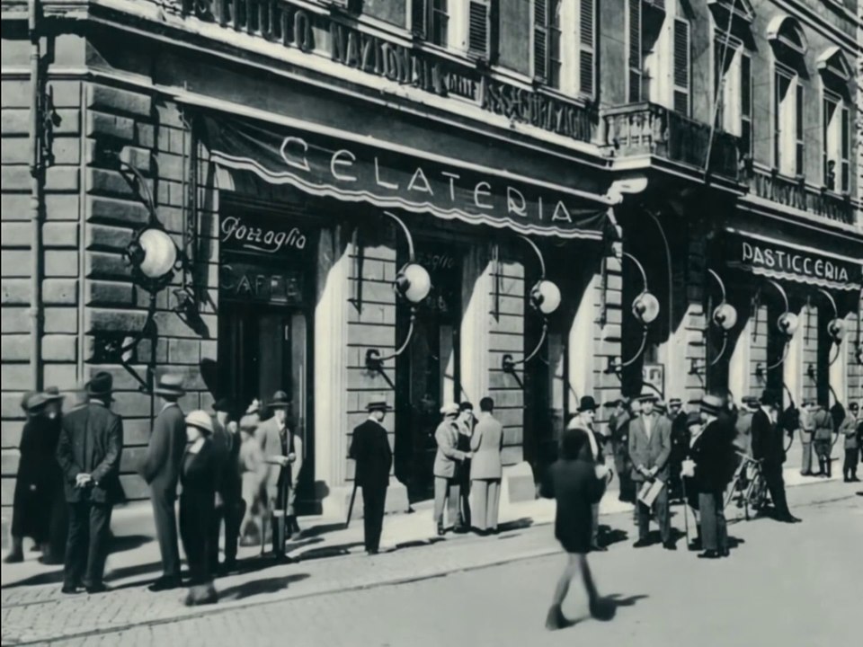 Corso Tacito and the renowned Caffè Pazzaglia