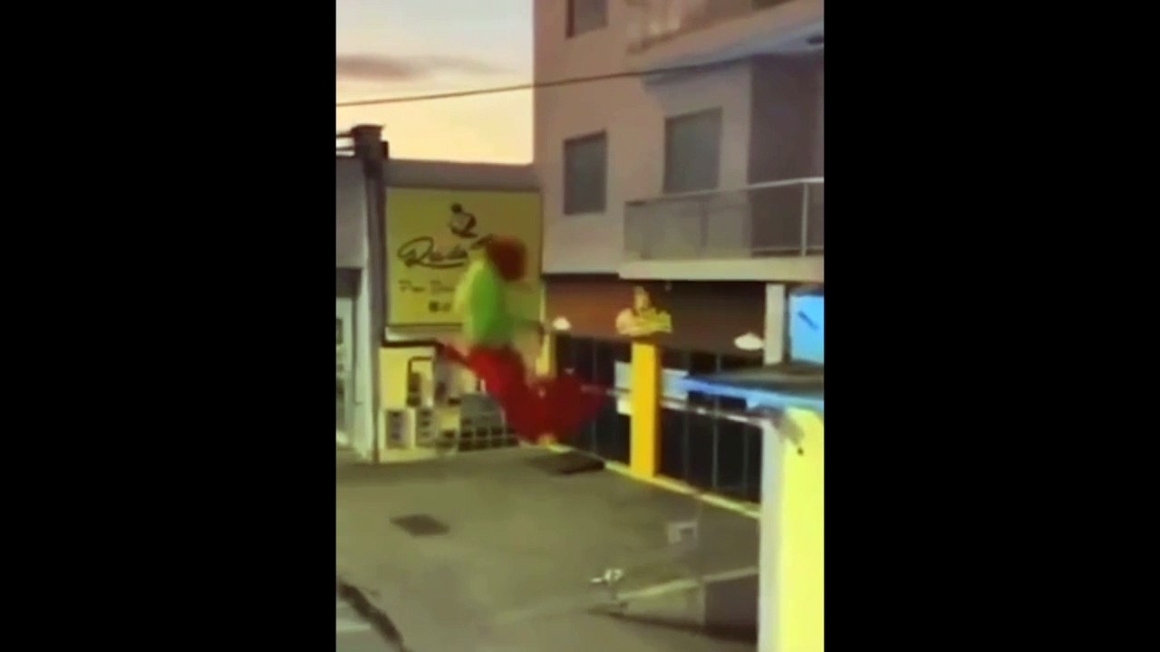 Atropelamento Inusitado: Fofão é atingido por ciclista após salto mortal