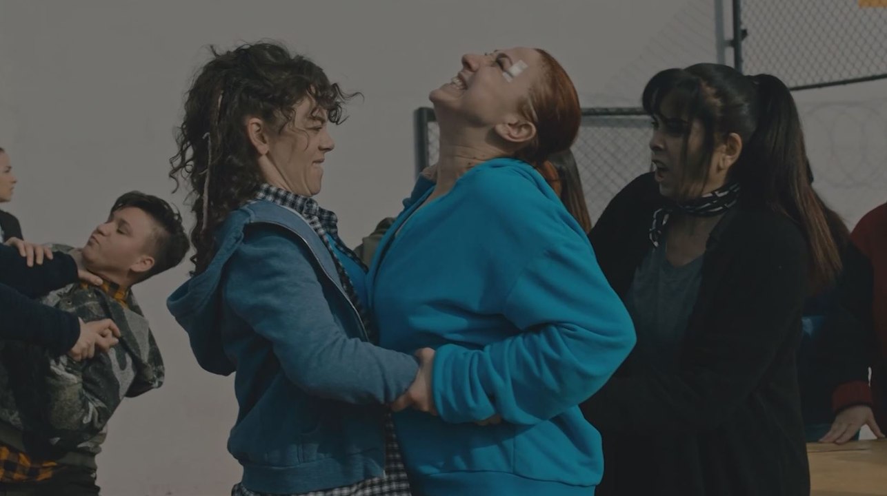 الفناء - الحلقة 80 - مدبلج بالعربية  | Avlu