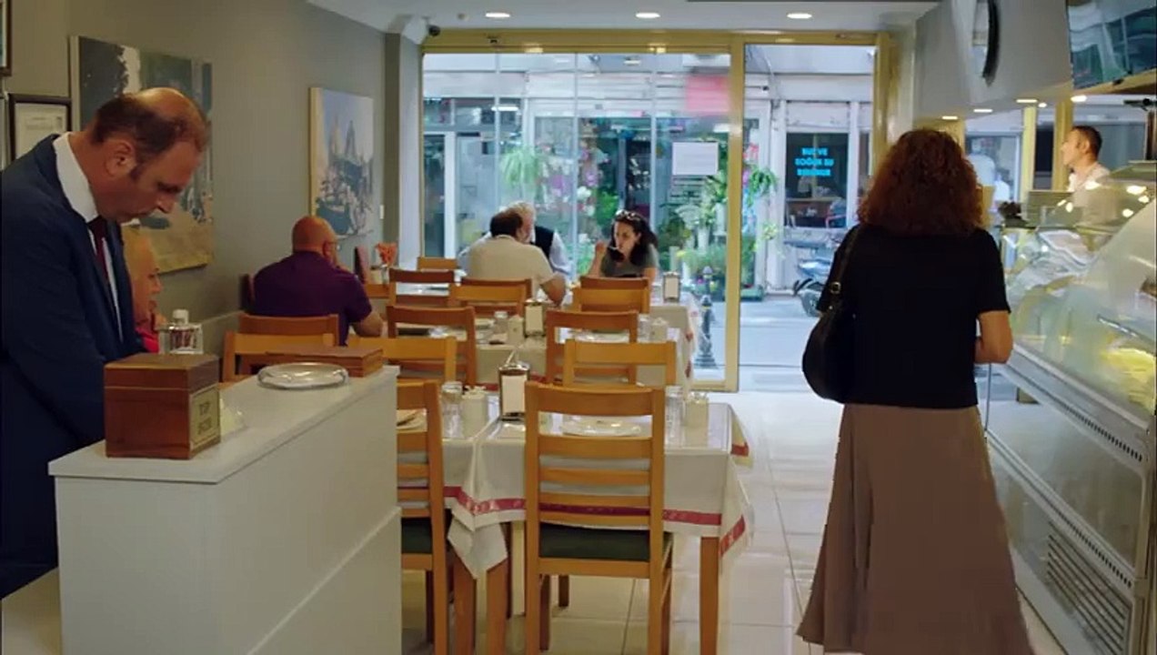 مسلسل ريح مجنونة لحلقة 8