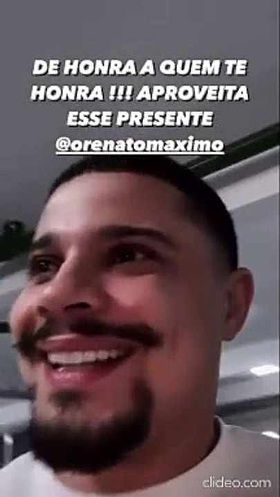 Funkeiro presenteia produtor com carrão; saiba detalhes