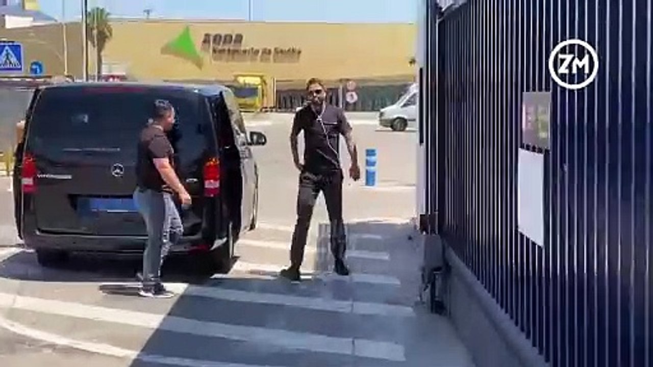 Youssef En-Nesyri yola çıktı!