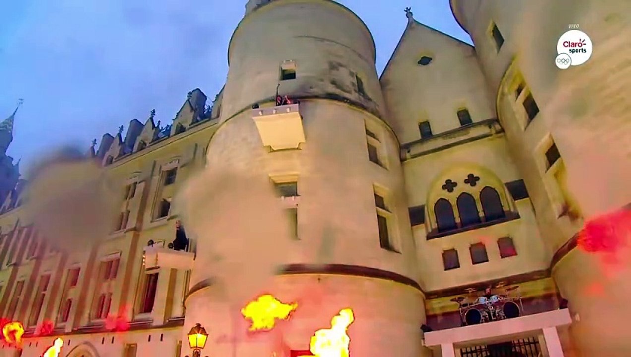 La banda de metal Gojira se lució con una representación de María Antonieta