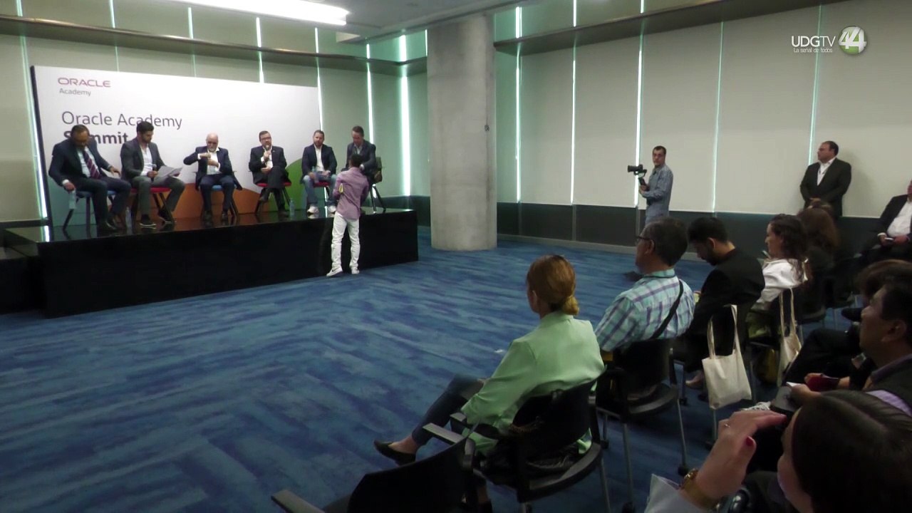 Oracle impulsa la programación desde educación básica en México y Jalisco