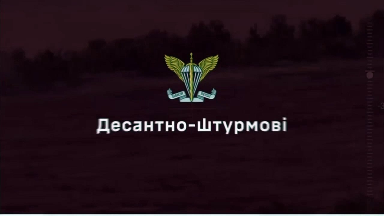ビデオはウクライナ軍がコスチャンティニフカ村への大規模な攻撃を撃退する様子を示しています