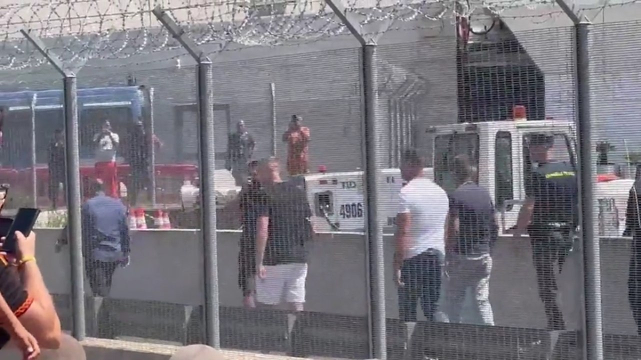 Dovbyk è un nuovo giocatore della Roma: ecco l'arrivo a Ciampino