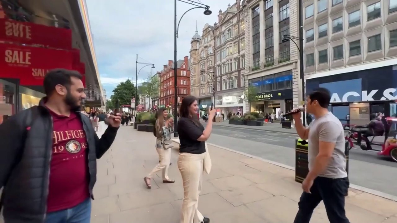 Dur-e-Fishan Saleem in London Video Viral | Pakistani Actress Dure Fishan in Oxford Streets