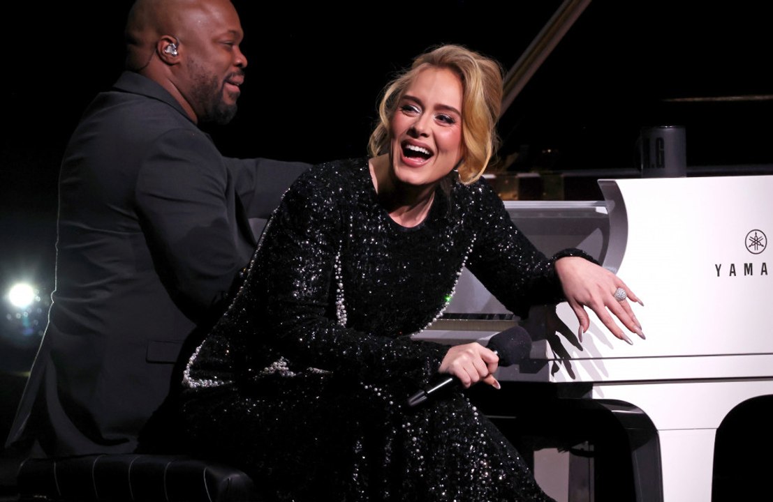 Adele planea 'centrarse en su familia' en 2025