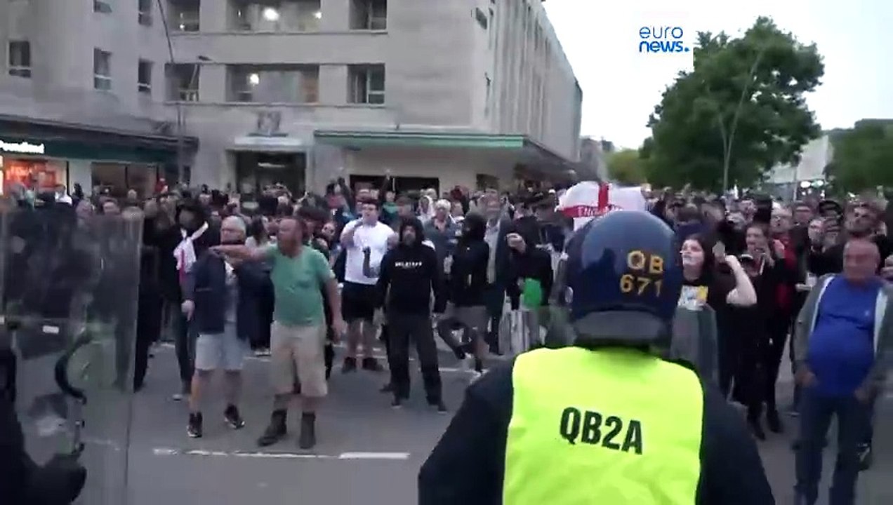 Великобритания: первые сроки участникам массовых беспорядков