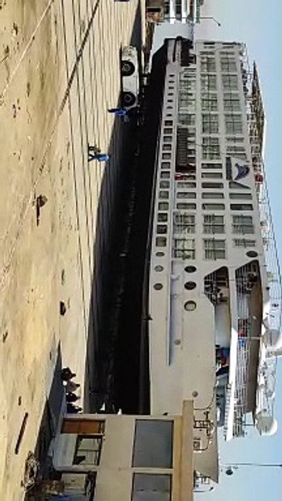 Watch how giant ships are lifted from the Nile for repair in the workshop_ شاهد كيفية رفع السفن العملاقة من النيل  للاصلاح بالورشة