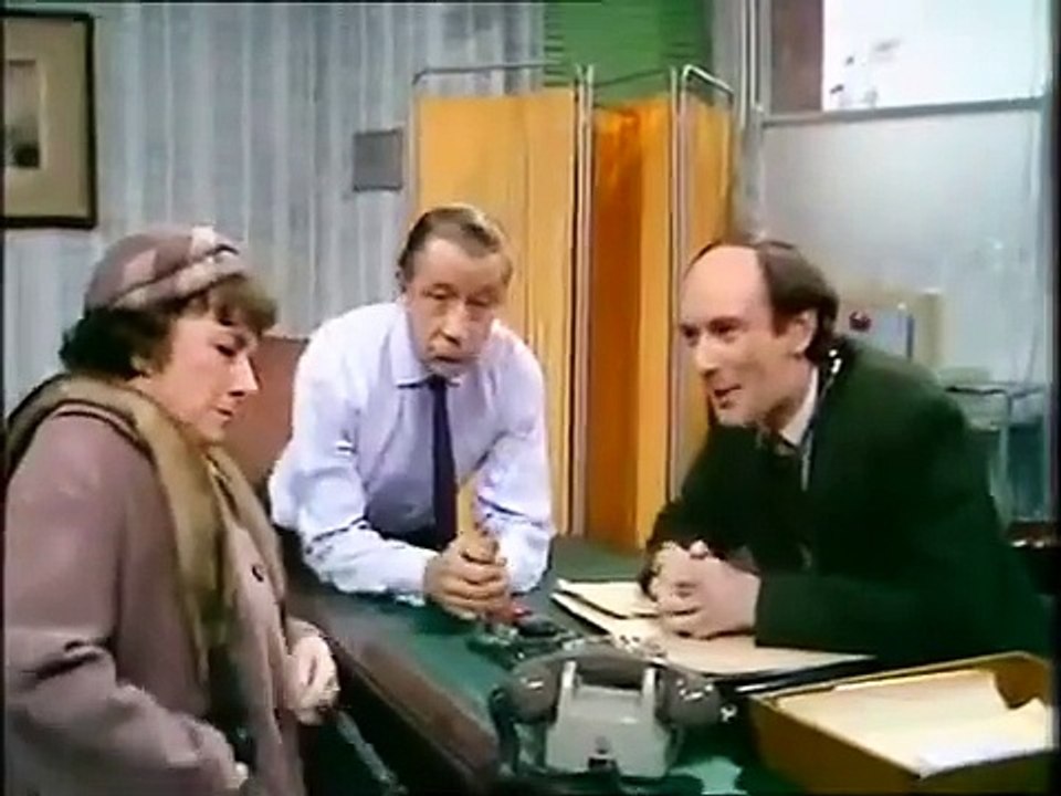 Nearest And Dearest. S03, E01. What Seems To Be The Trouble.