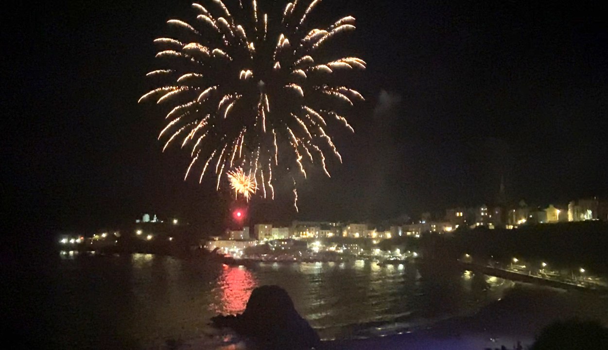 WATCH: Fantastic fireworks display over Tenby harbour