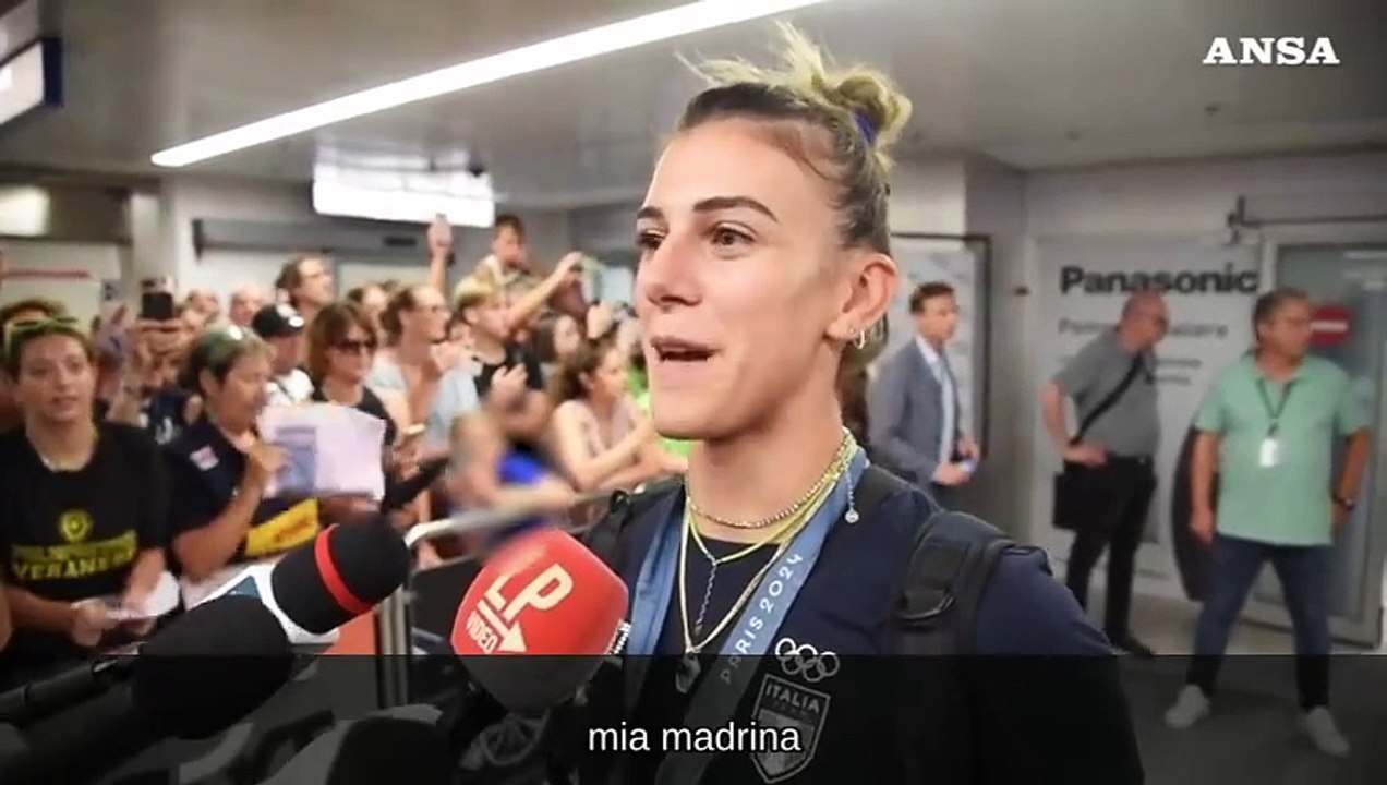 Parigi 2024,  accoglienza trionfale per le olimpioniche della pallavolo