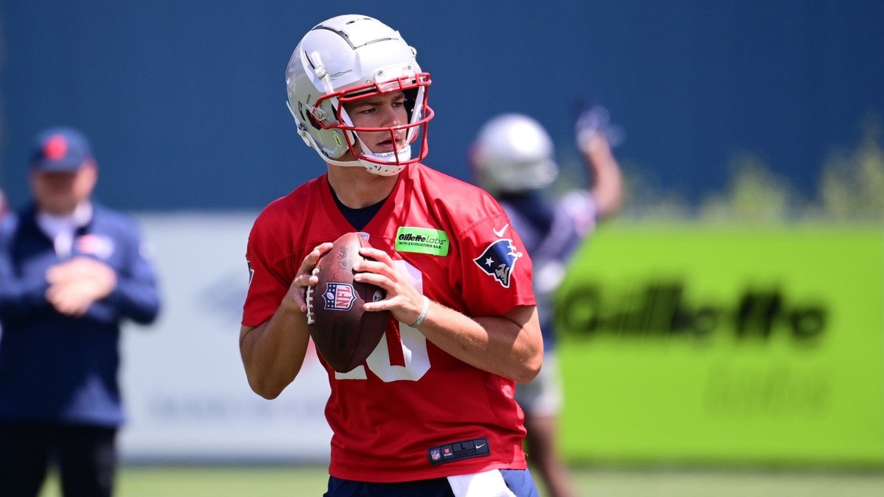 Expert NFL Predictions: Patriots vs. Eagles Game Insight