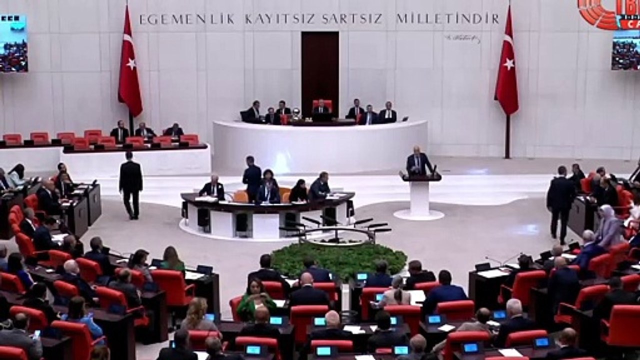 TBMM, Can Atalay toplandı: Ahmet Şık, AKP sıralarına 'utanmanız yok mu' dedi
