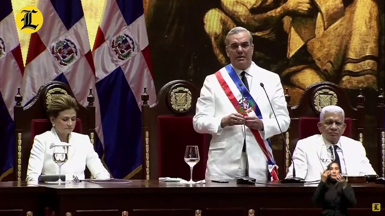 Abinader promete para el periodo 2024-2028 mejorar la educación con la formación de los docentes