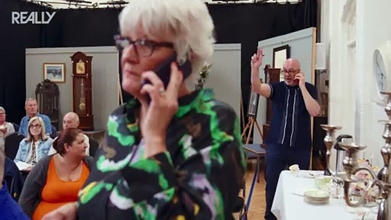 Derbyshire TV auctioneer in shock as old photograph is sold for an astonishing £12,000