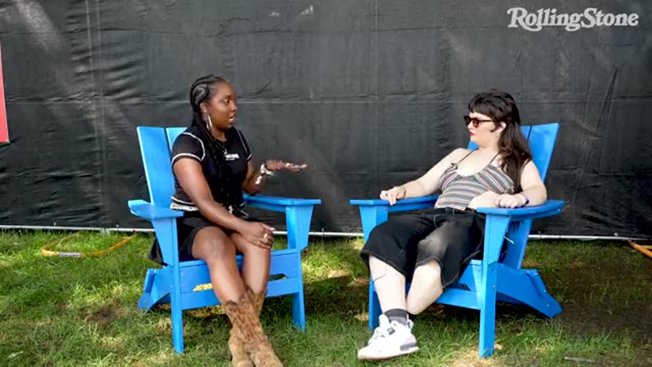 The Green Room: Lola Young at Lollapalooza