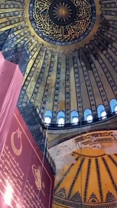 Kinza hashmi explorer Turkey