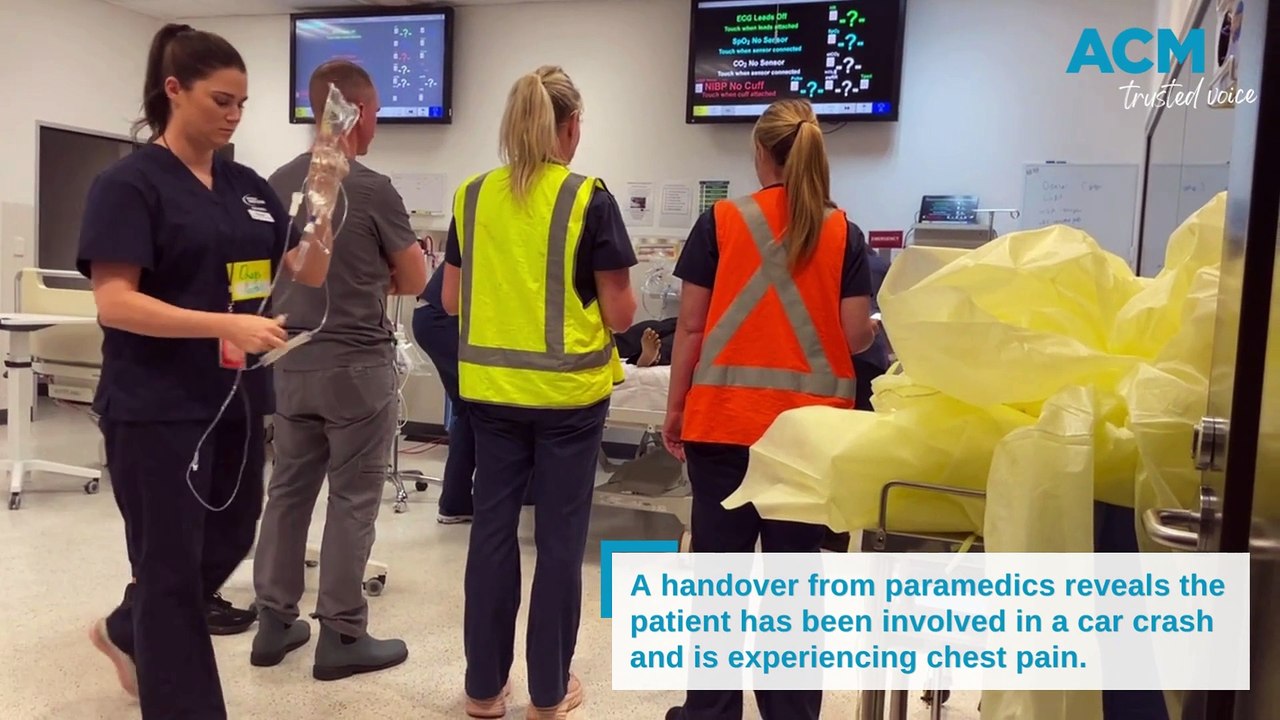 Bendigo emergency department staff undertaking training in a simulated trauma scenario.