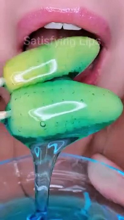 ASMR Eating Honey Dipped Corns