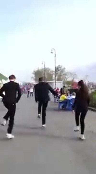 Trending Viral Dance Moves