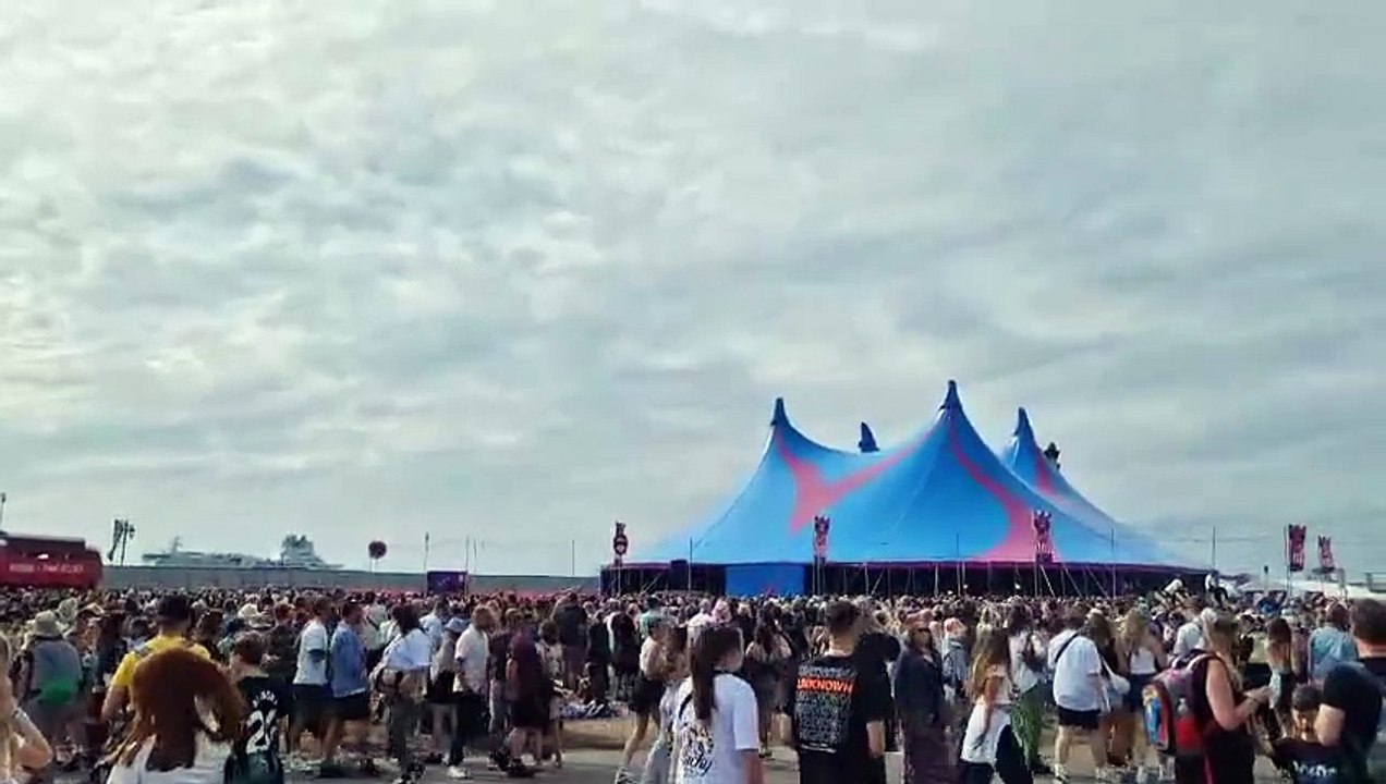 Russell Howard at Victorious Festival