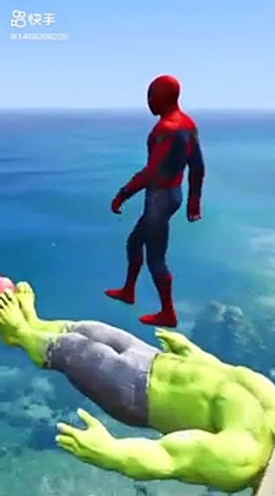 Hulk and Spider-Man's Ocean Showdown