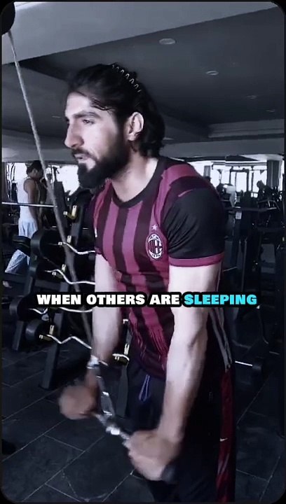 Tricep pushdown machine