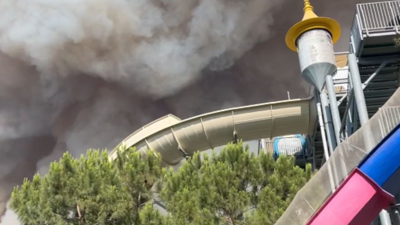 Vacationers forced to evacuate as thick smoke from fire surrounds hotel in Turkey