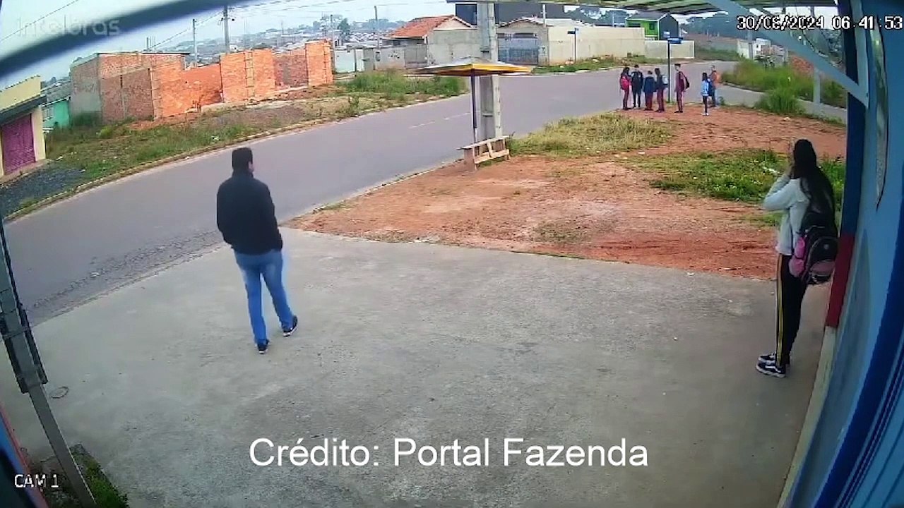Motociclista sofre gravíssimo acidente a 500 metros de casa em Fazenda Rio Grande