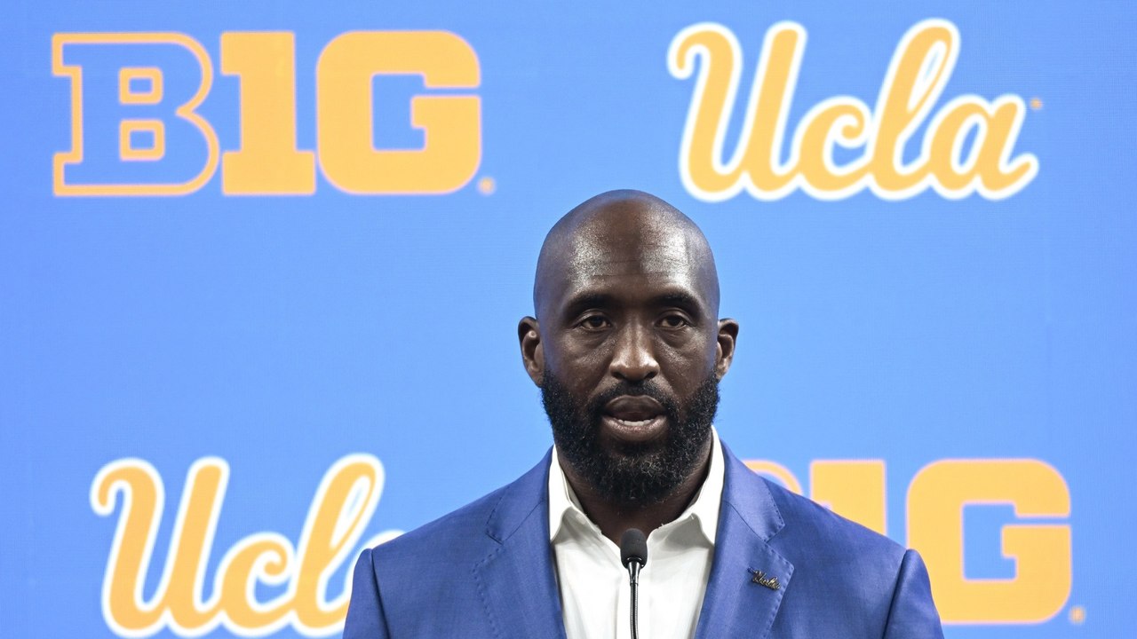 UCLA vs Hawaii: Deshaun Foster's Debut as Head Coach
