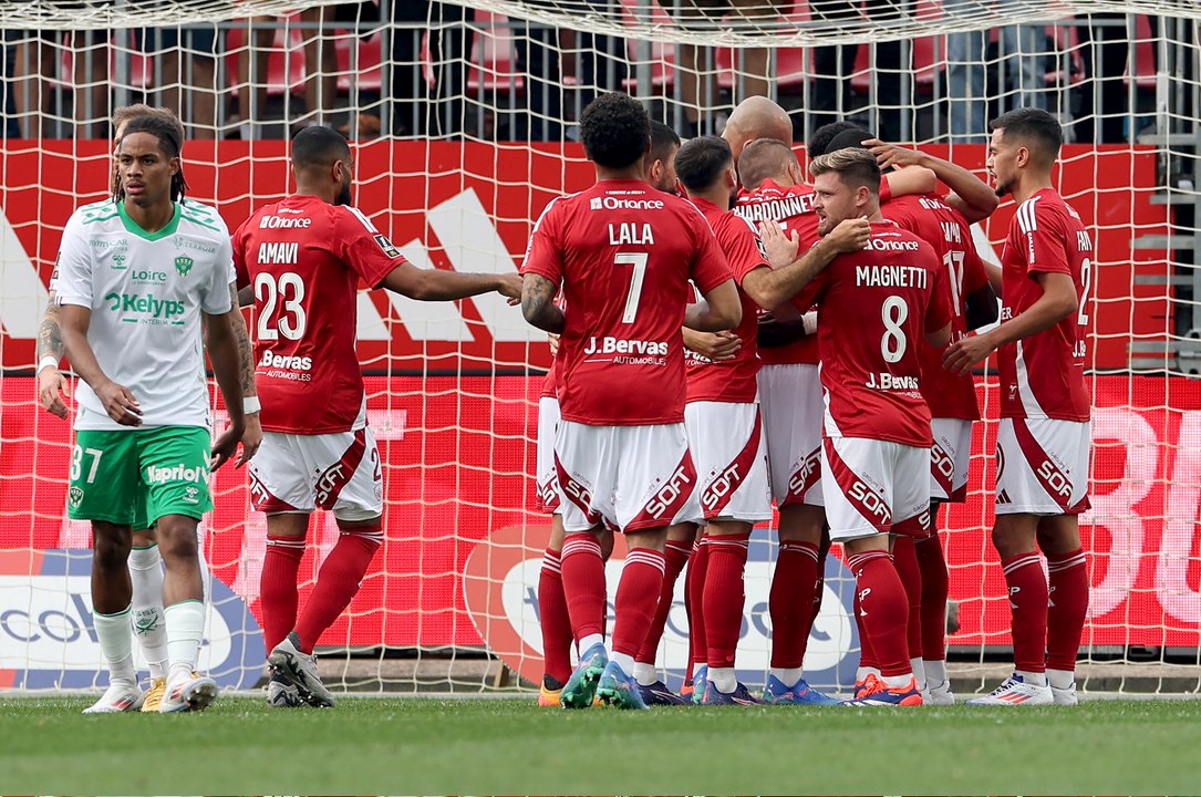 بريست يحقق فوزاً كبيراً والمصري مصطفى محمد يساهم في فوز نانت على مونبلييه