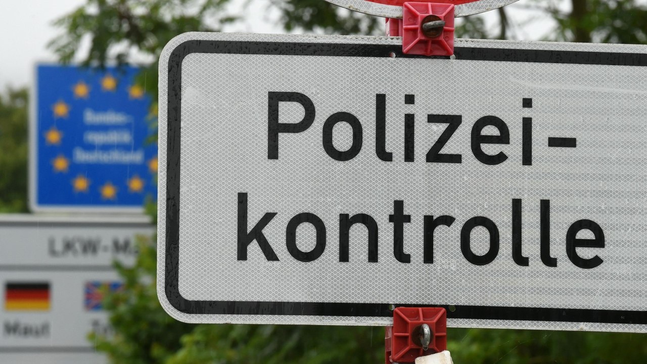 Unionspolitiker beharren auf Zurückweisung von Migranten an der Grenze