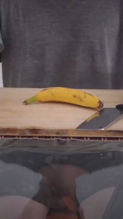 How to open a banana !