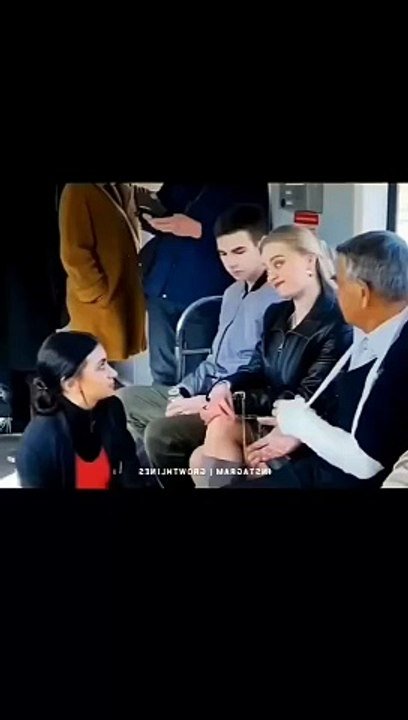 Bro has his plan The Tesla Cybertruck is an all-electric, battery-powered light-duty truck unveiled by Tesla, Inc. Here’s a comprehensive overview of its key features and specifications- Tesla Cybertruck Overview De