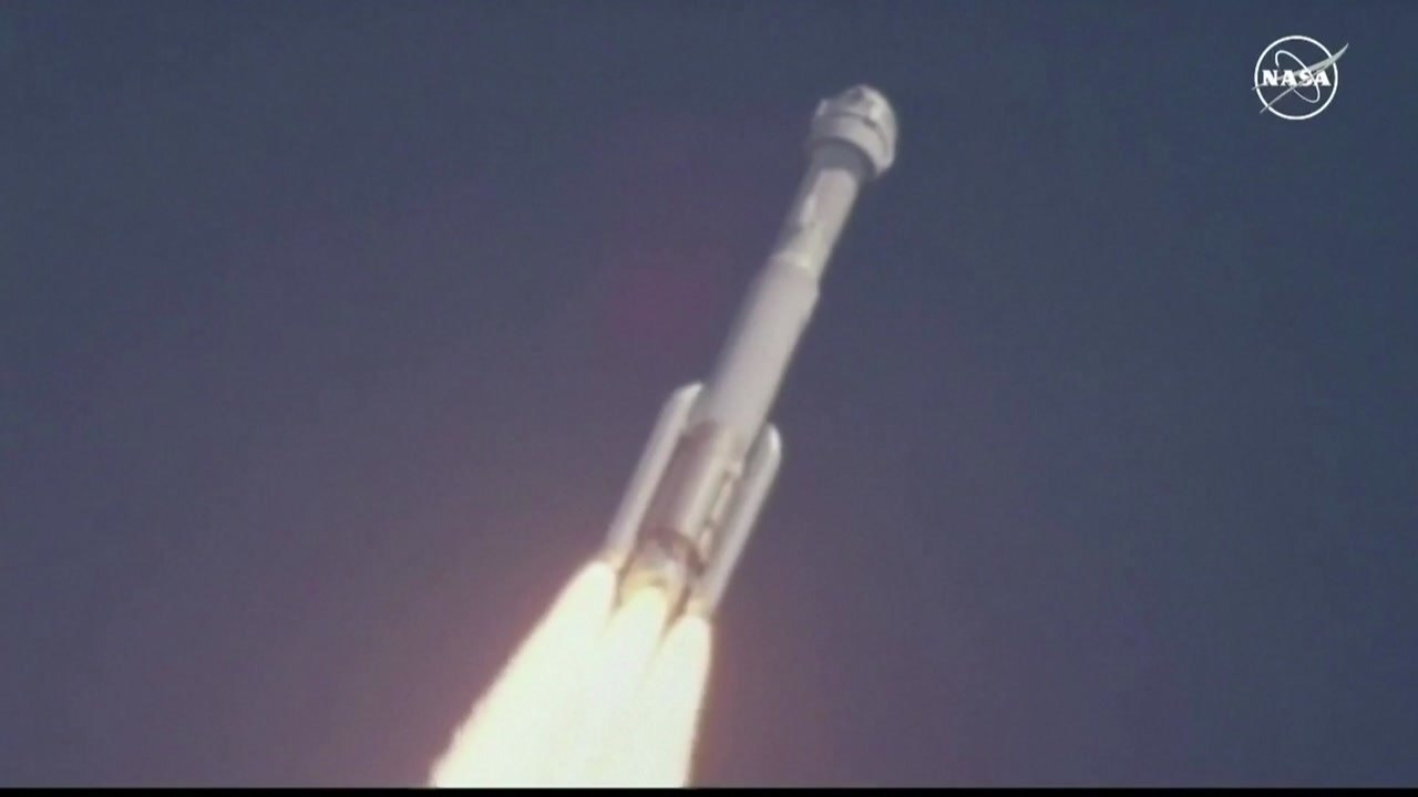 '기체 결함' 보잉 우주선, 우주비행사 ISS에 두고 무인 귀환 시작 / YTN