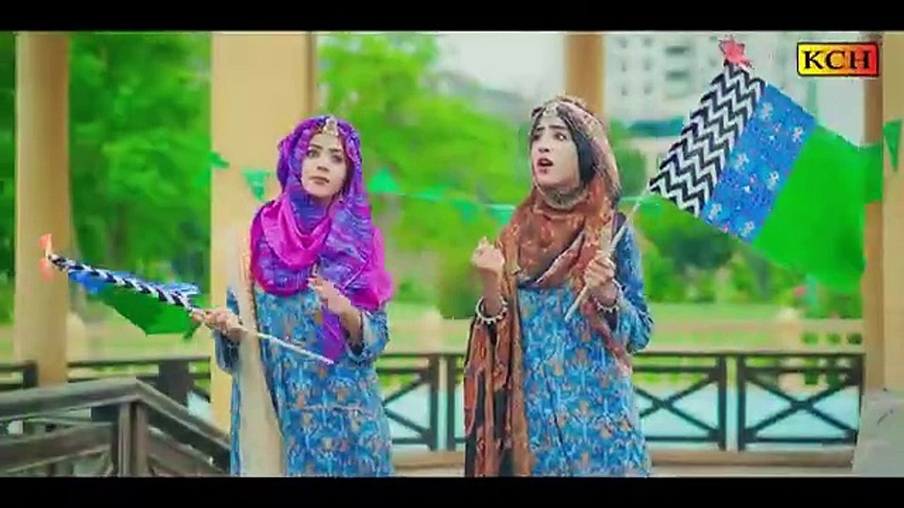 New naat Gali Gali saj gayi