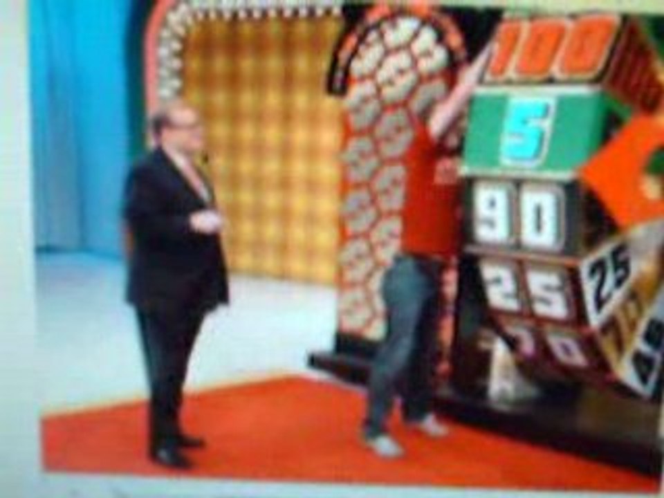 Guy gets $10,000 on the wheel