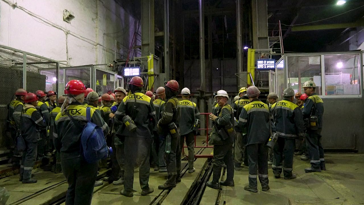 Rohstoffreiche Ukraine: Militärhilfe und Ressourcen