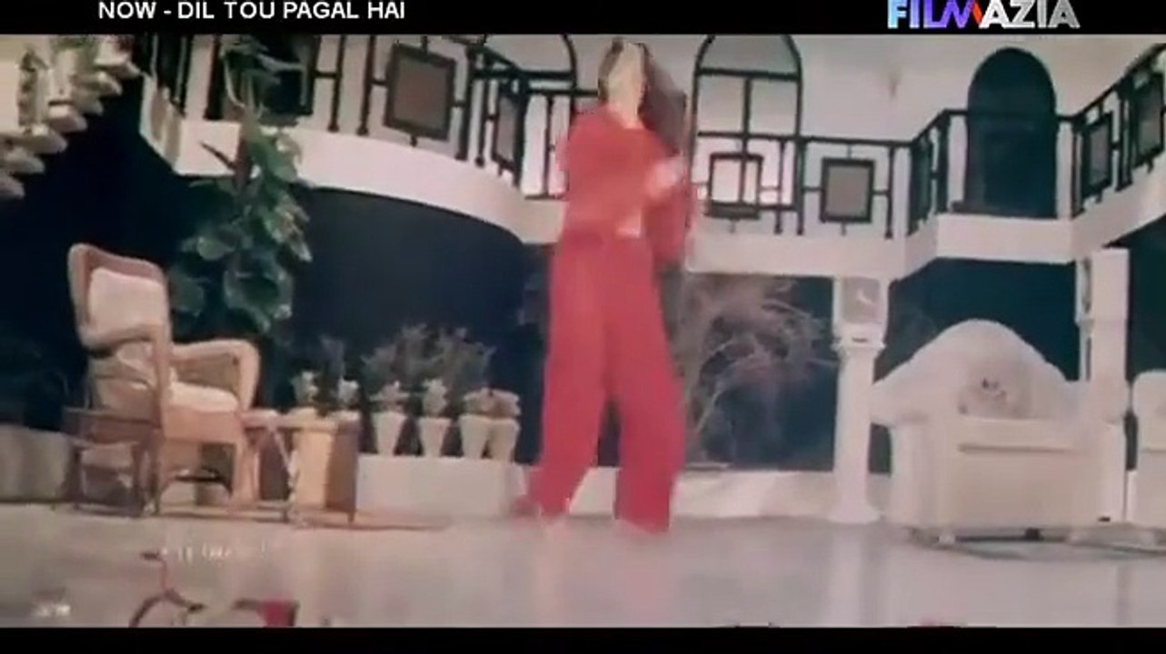 Reema Khan Dance - Film Dil To Pagal Hai (1999)