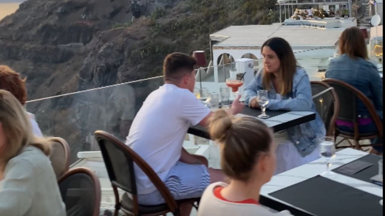 Anniversary celebration in Greece ends with a marriage proposal