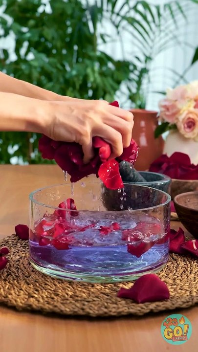 WOW! Fashion Hack with Flowers ✨by 123 GO #shorts 