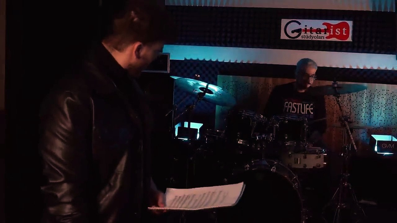 Al Shami - Qurban [Official Music Video] (2022)   الشامي - قربان