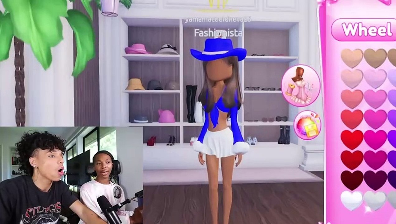 PLAYING DRESS TO IMPRESS WITH LARRAY