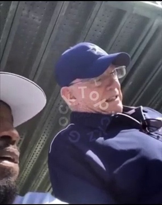Jamie Foxx Ends Instagram Live After Jerry Jones’ Bizarre Comments!