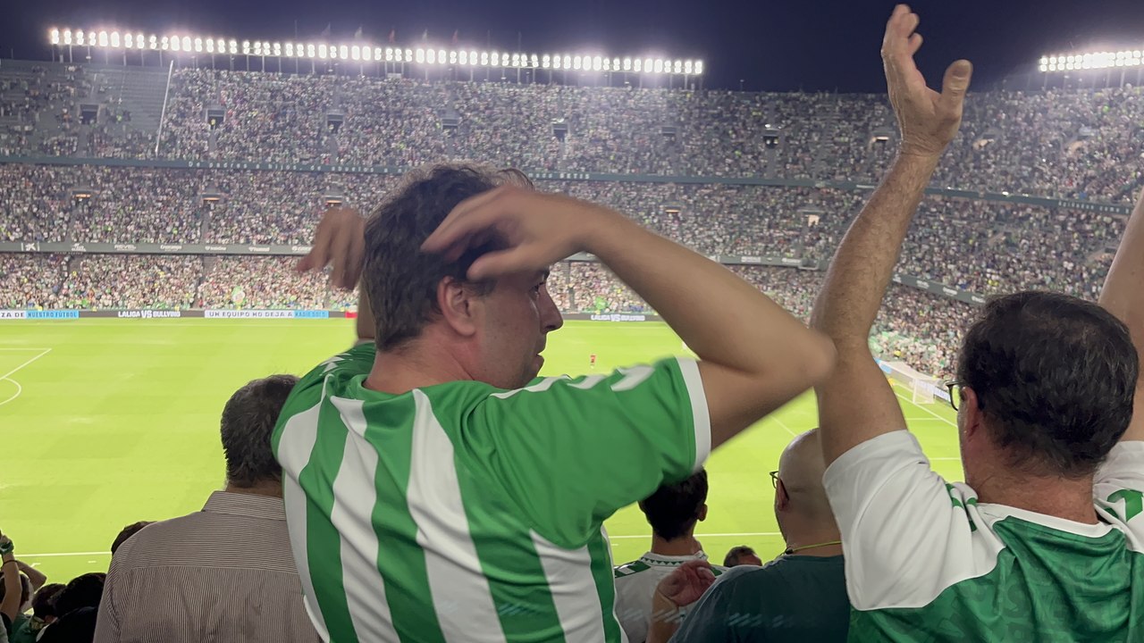 Enloquece el beticismo con Lo Celso