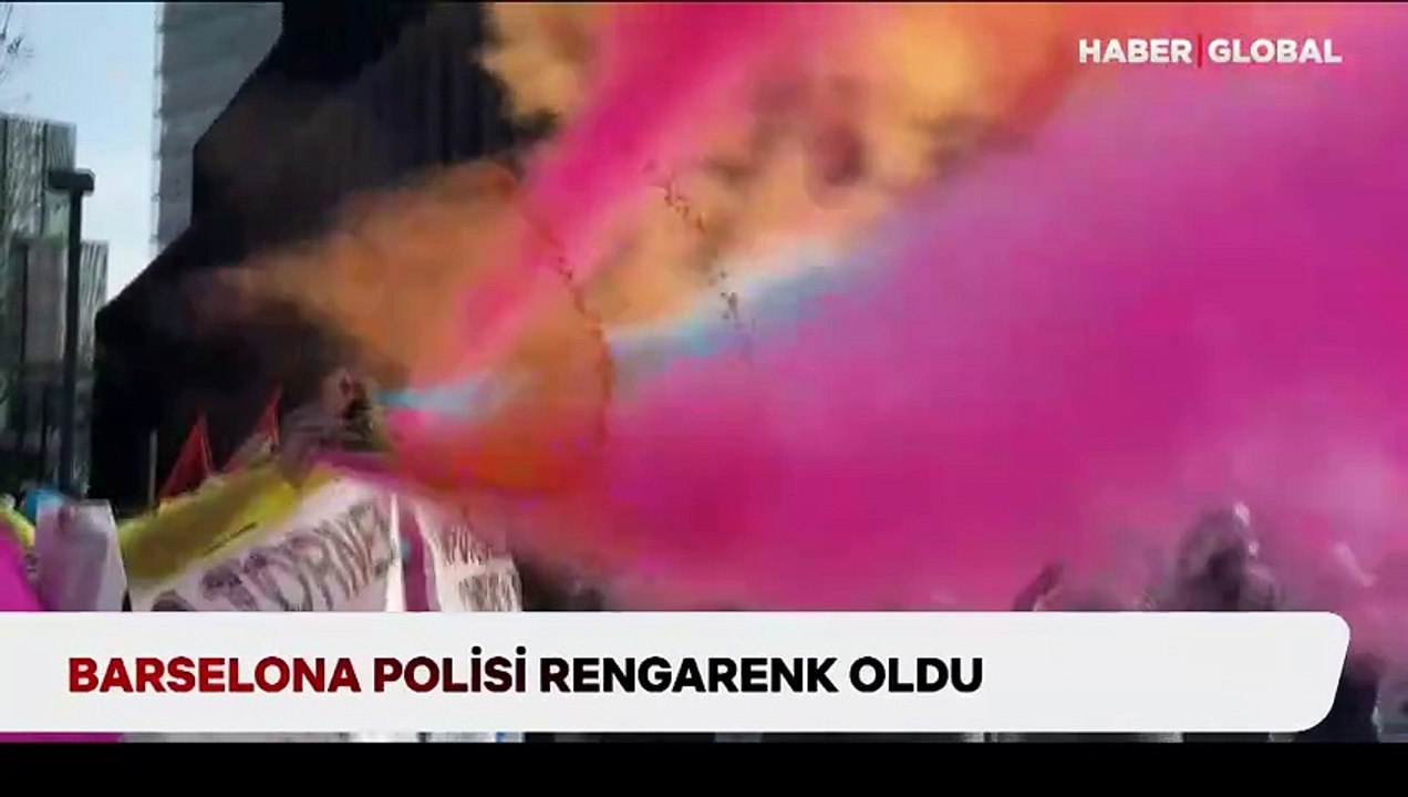 Barselona polisi rengarenk oldu