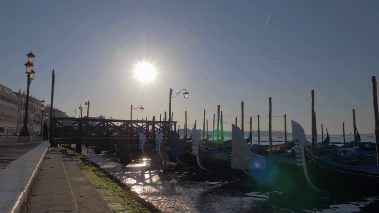 Chandni Raatein Sitaron Ki Baatein - Duet Hindi Song