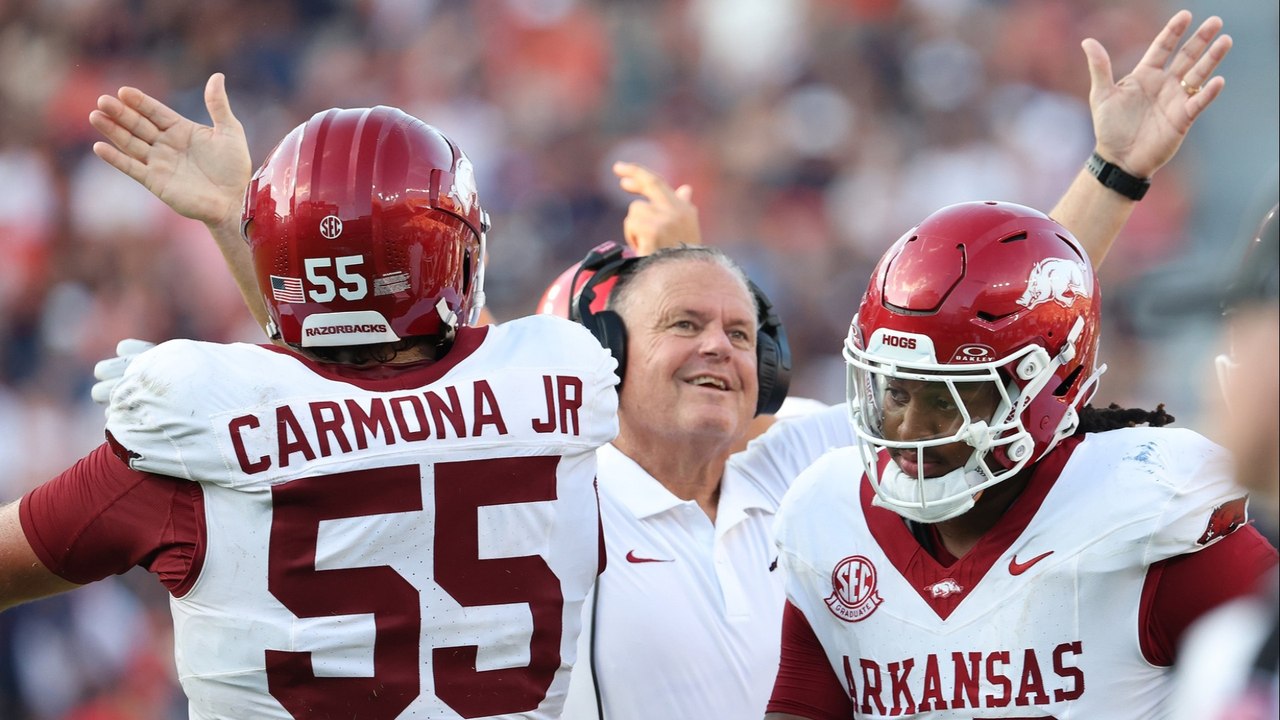 Epic SEC Clash: Texas A&M vs. Arkansas at AT&T Stadium 🏈